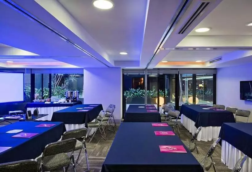 Fotos del hotel Las Suites Campos Eliseos:  9