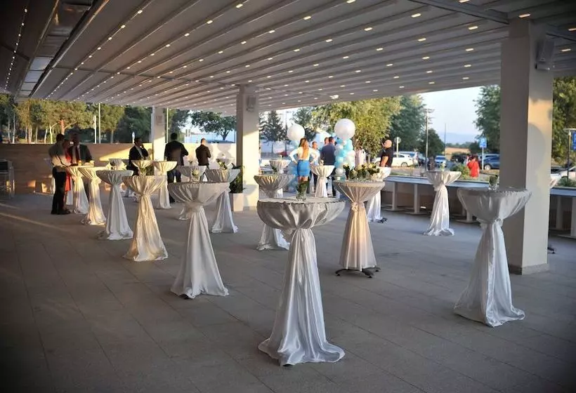 Fotos del hotel Nais:  8