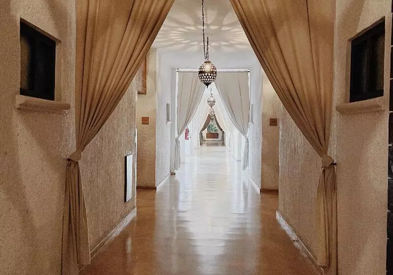 Fotos del hotel Bahia Hotel & Beach House:  2