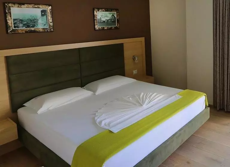 Fotos del hotel Dyrrah:  24