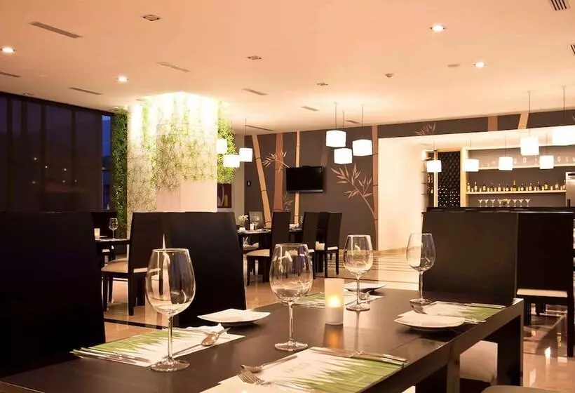 Fotos del hotel Tryp Medellin Estadio:  5