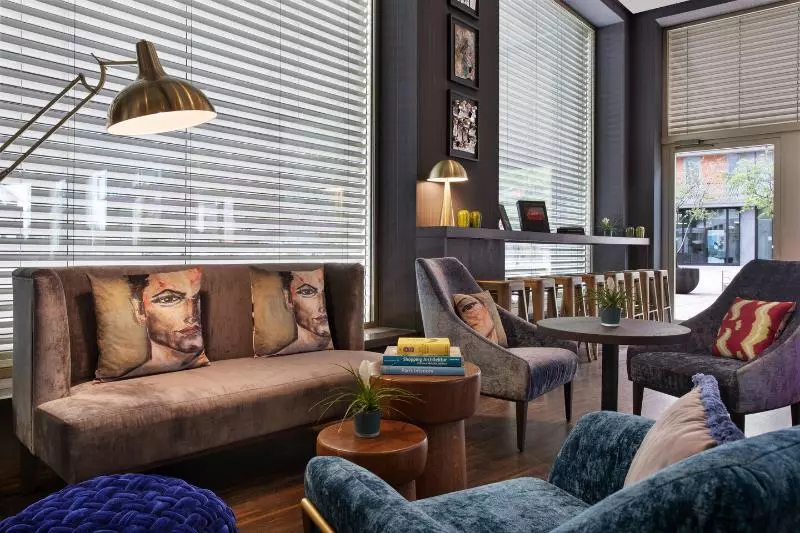 Renaissance Zurich Tower