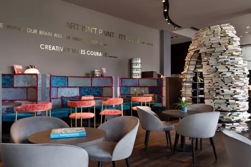 Fotos del hotel Renaissance Zurich Tower:  9