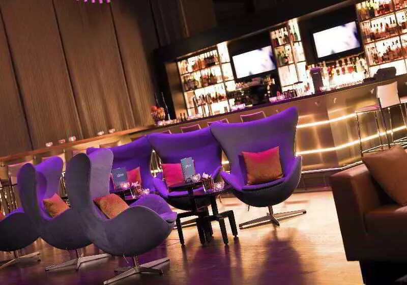 Fotos del hotel Renaissance Zurich Tower:  4