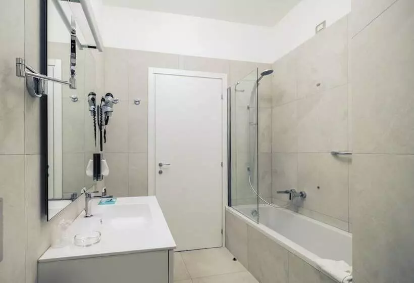 Fotos del hotel Mercure Milano Solari:  8