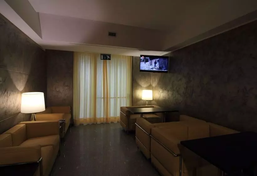 Fotos del hotel Metrò:  2