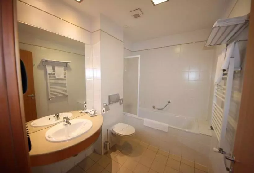 Fotos del hotel Savoy:  21