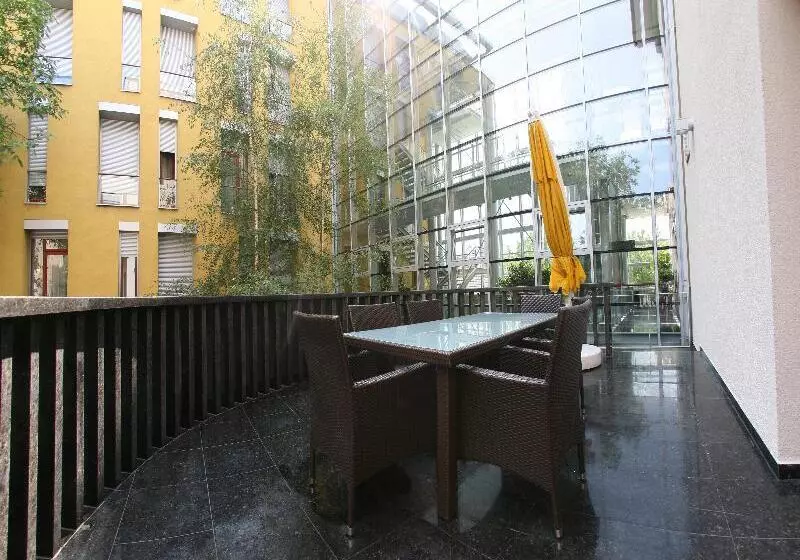 Fotos del hotel Savoy:  16