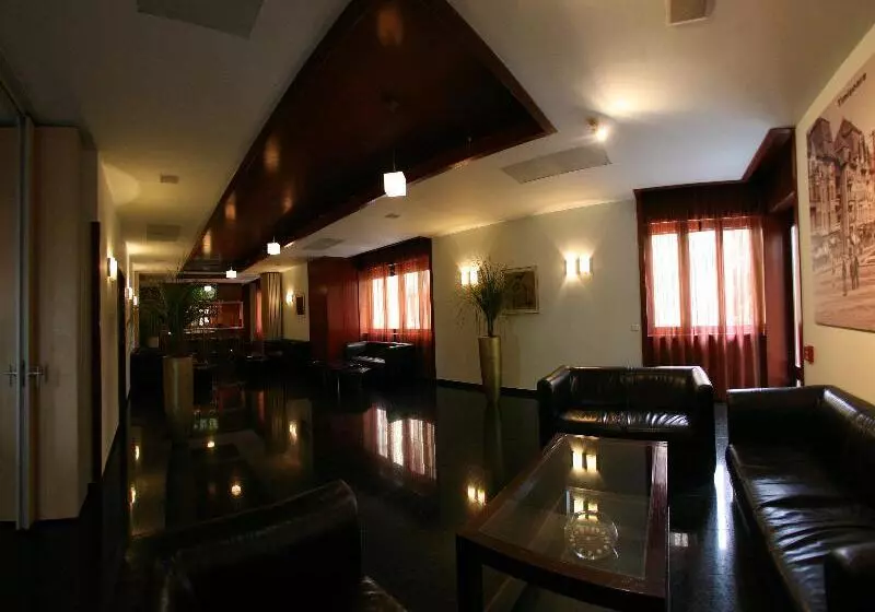 Fotos del hotel Savoy:  25