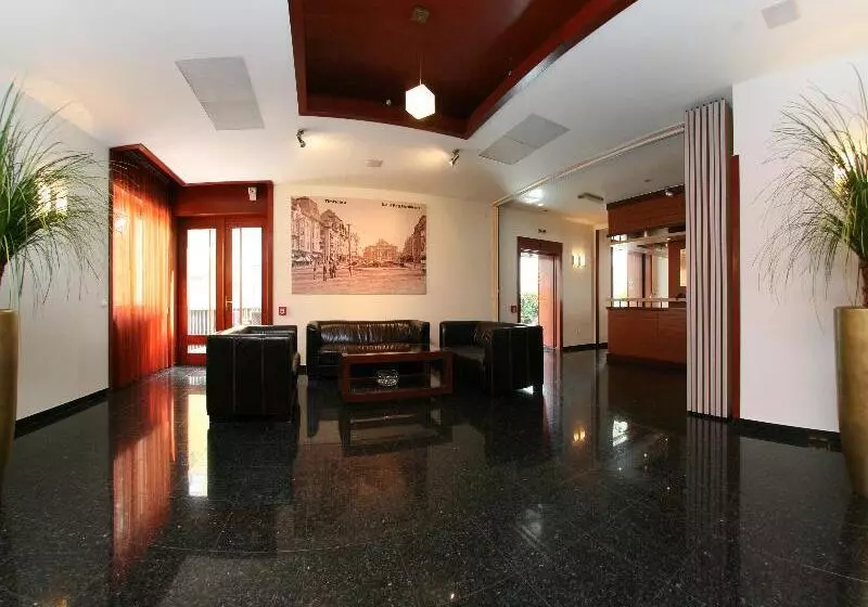 Fotos del hotel Savoy:  11