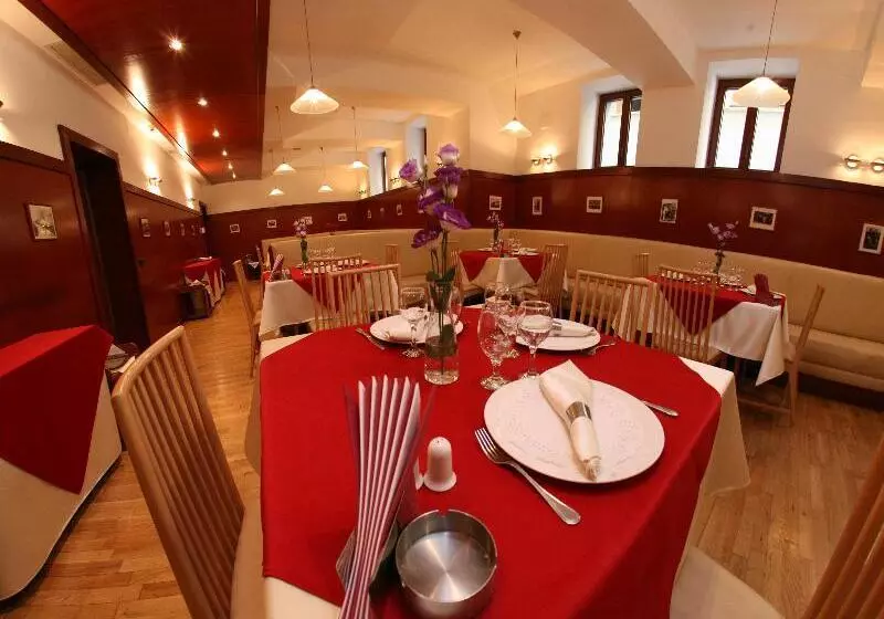 Fotos del hotel Savoy:  19