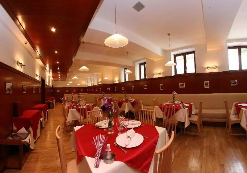 Fotos del hotel Savoy:  14