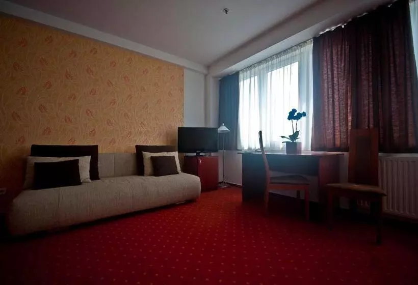 Fotos del hotel Canada Hotel Budapest:  2