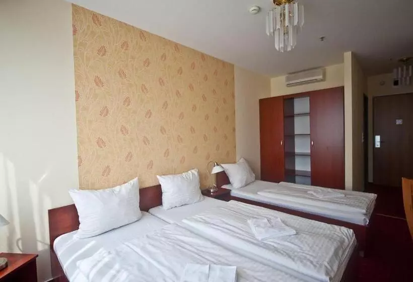 Fotos del hotel Canada Hotel Budapest:  18