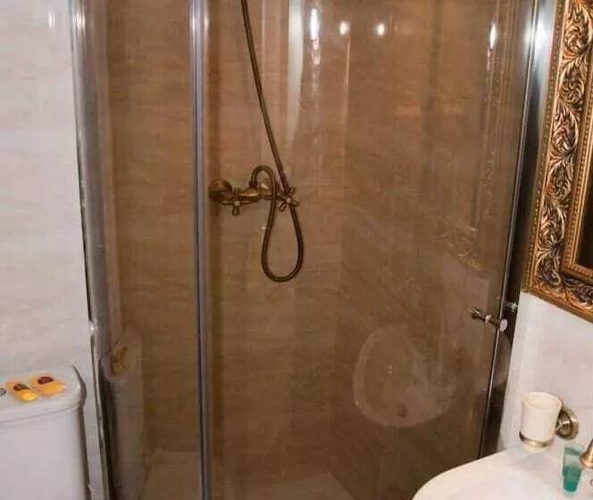 Fotos del hotel Royal City:  12