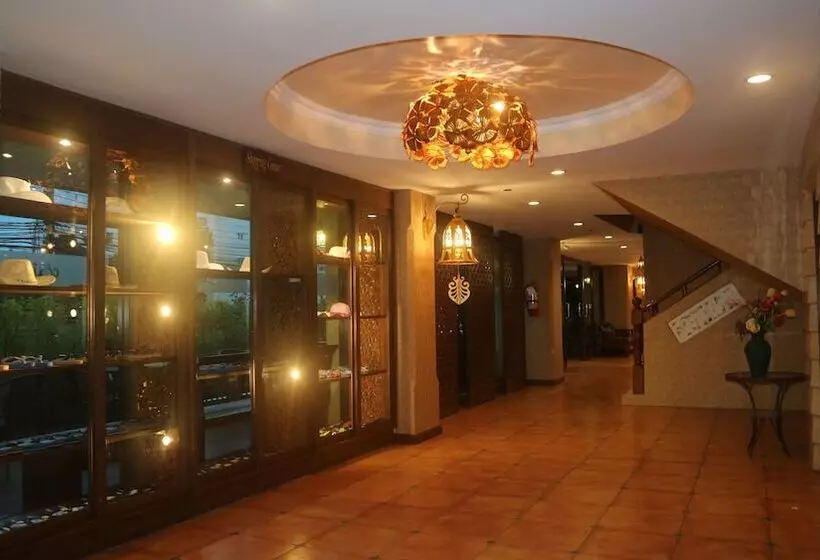 Fotos del hotel Aiyaree Place:  3