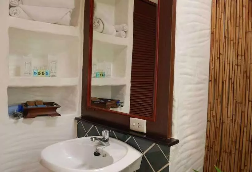 Fotos del hotel Bangtao Beach Chalet:  21