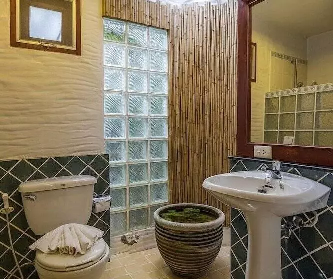 Fotos del hotel Bangtao Beach Chalet:  6