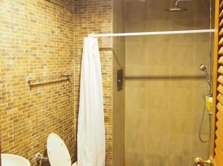 Fotos del hotel Renoir Boutique:  5