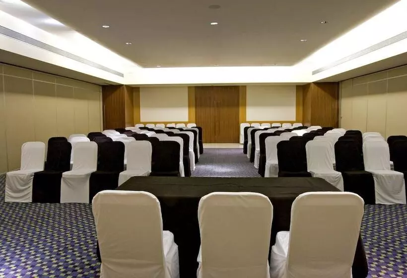 Fotos del hotel Four Points By Sheraton Navi Mumbai, Vashi:  14