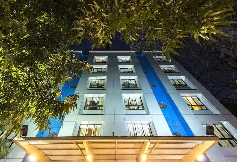 Fotos del hotel Park Central Comfort- E- Suites:  7