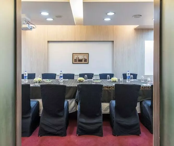 Fotos del hotel Park Central Comfort- E- Suites:  25