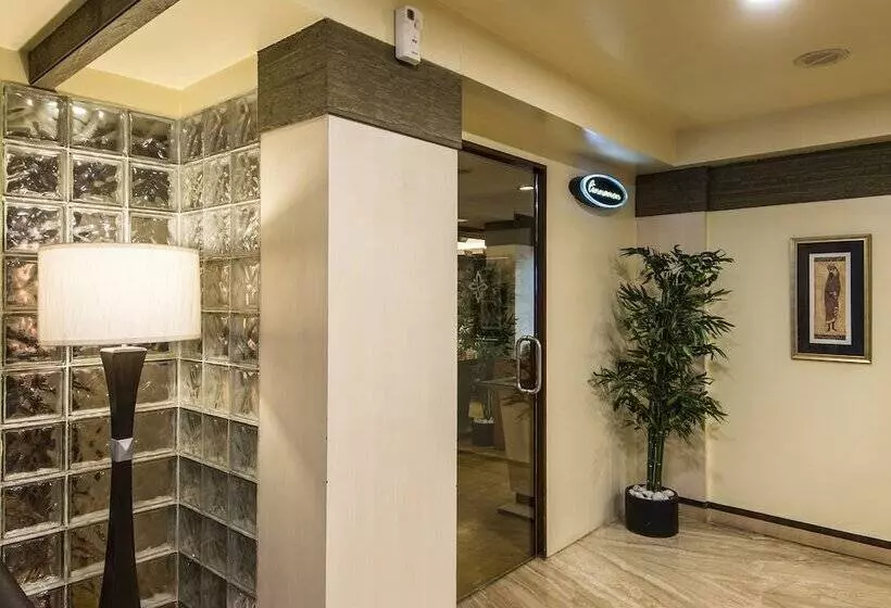 Fotos del hotel Park Central Comfort- E- Suites:  2