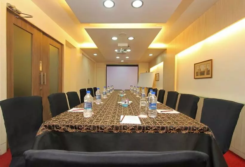 Fotos del hotel Park Central Comfort- E- Suites:  5