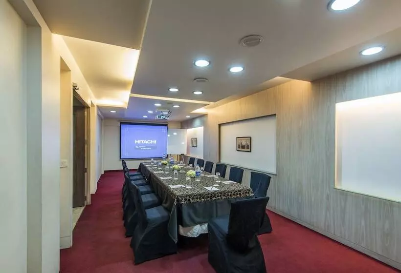 Fotos del hotel Park Central Comfort- E- Suites:  9