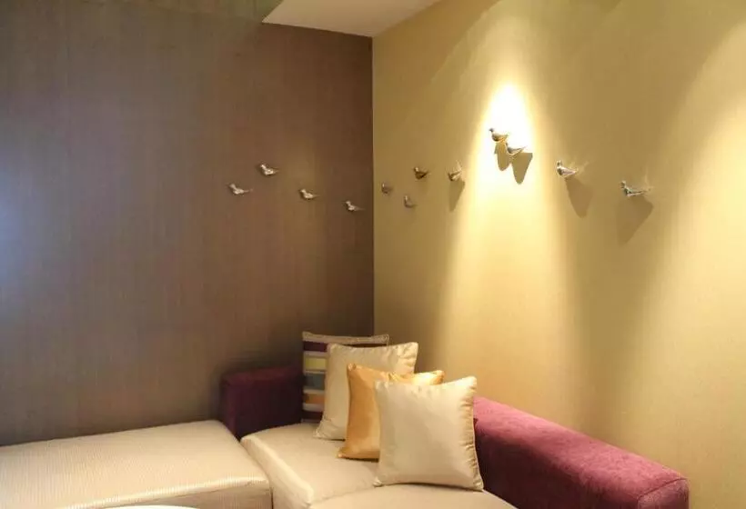 Fotos del hotel Wongtee V Hotel:  13