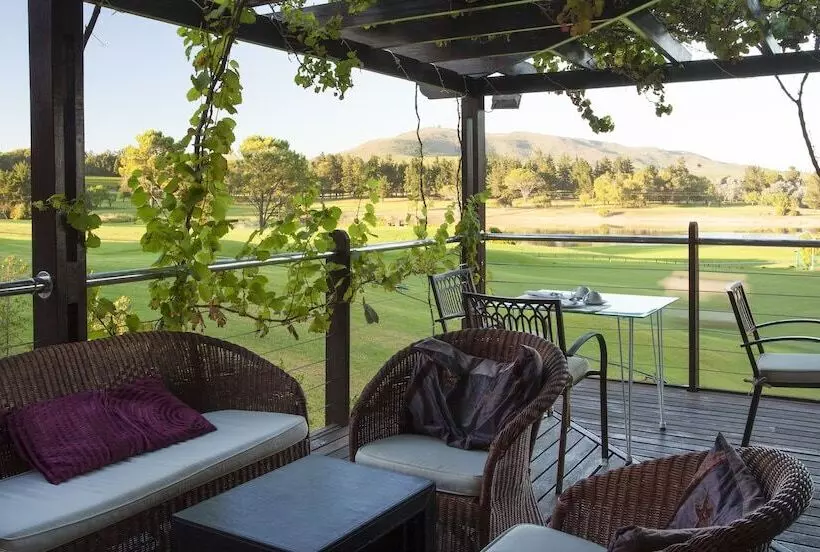 Fotos del hotel Devonvale Golf & Wine Lodge:  11
