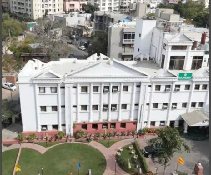 Fotos del hotel Empire Regency:  7