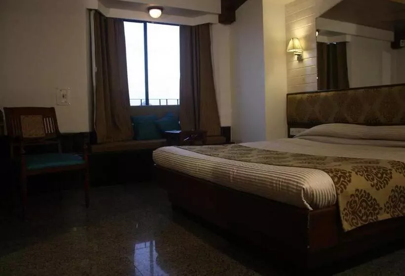 Fotos del hotel Karl Residency:  4