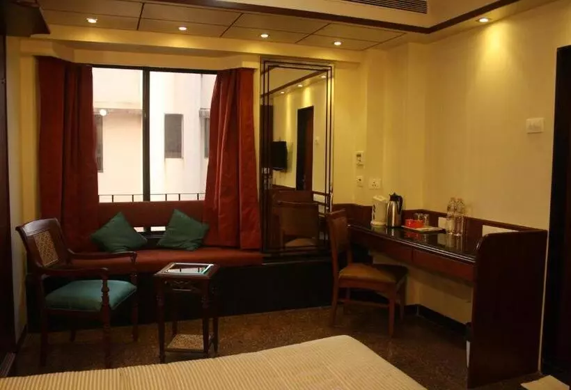 Fotos del hotel Karl Residency:  23