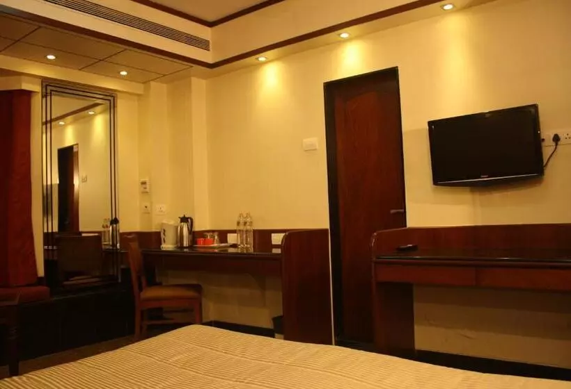 Fotos del hotel Karl Residency:  16