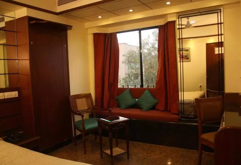 Fotos del hotel Karl Residency:  24