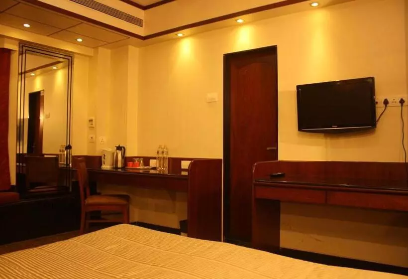 Fotos del hotel Karl Residency:  9