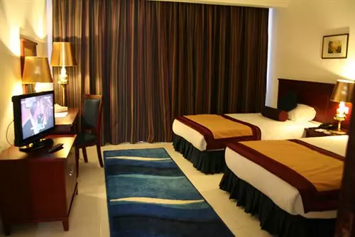 Fotos del hotel Golden 5 Topaz Suites Hotel:  10