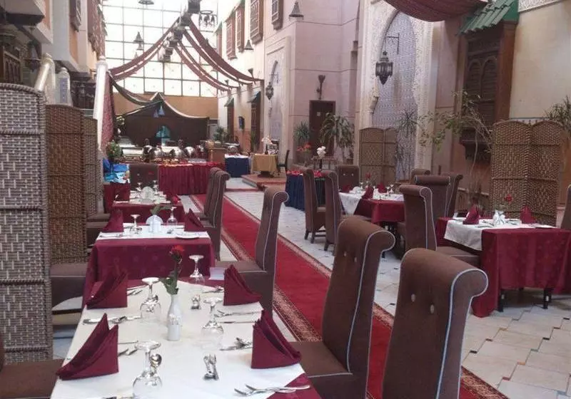 Fotos del hotel Royal & Suites:  2