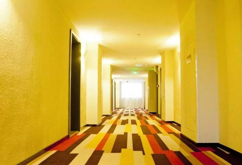 Fotos del hotel Ibis Tianjin Railway Station:  9