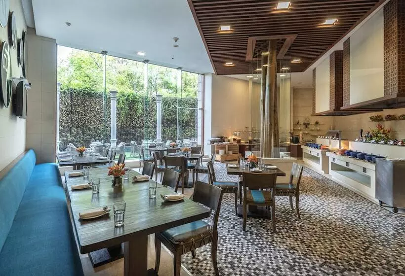 Fotos del hotel Radisson Gurugram Sohna Road City Center:  13