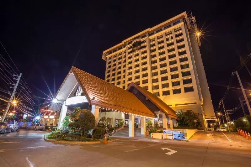 Chiangmai Grandview  & Convention Center  Sha Extra Plus