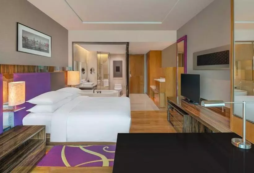 Renaissance Bangkok Ratchaprasong   Sha Extra Plus