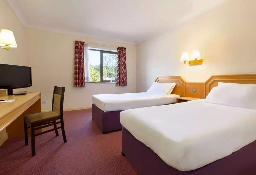 Fotos del hotel Days Inn Southampton Rownhams:  11