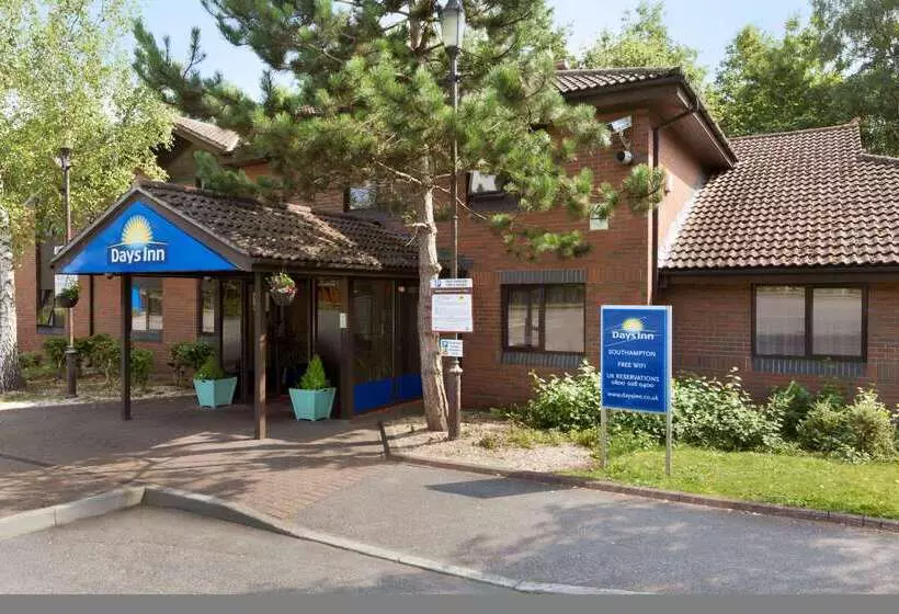 Fotos del hotel Days Inn Southampton Rownhams:  16