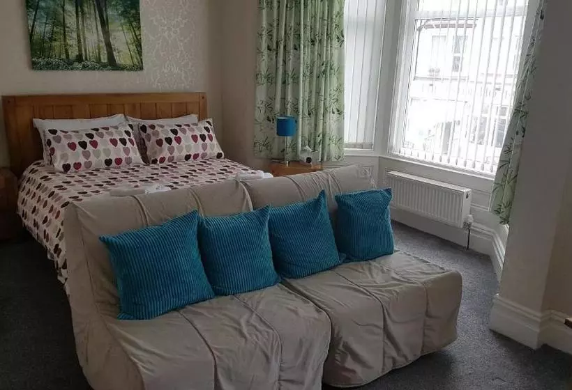 Fotos del hotel New Bond:  15