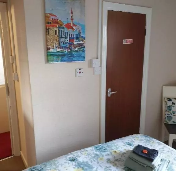 Fotos del hotel New Bond:  5