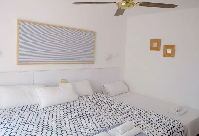 Fotos del hotel La Caleta De Tamariu:  13