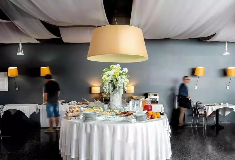 Fotos del hotel Villa Eur Parco Dei Pini:  16