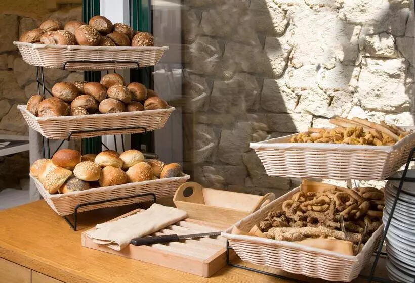 Fotos del hotel Elmi Beach Hotel & Suites:  20